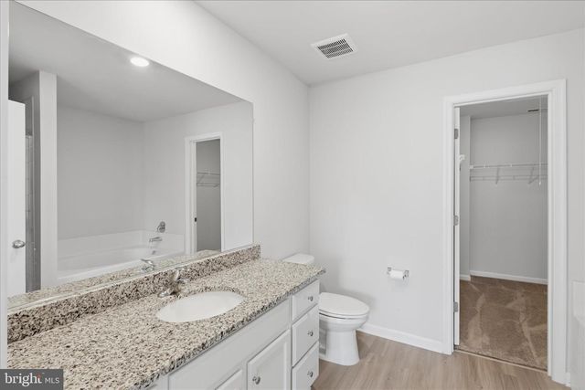 129 PADDINGTON ST, Falling Waters, WV 25419