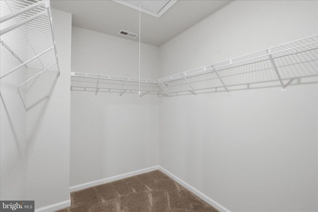 129 PADDINGTON ST, Falling Waters, WV 25419