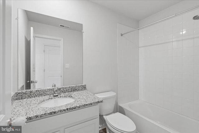 129 PADDINGTON ST, Falling Waters, WV 25419