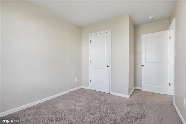 129 PADDINGTON ST, Falling Waters, WV 25419