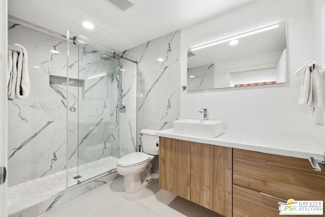 775 W Racquet Club Road, Palm Springs, CA 92262