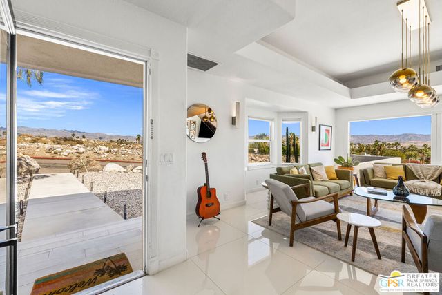 775 W Racquet Club Road, Palm Springs, CA 92262