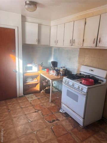 14035 Kentfield Street, Detroit, MI 48223