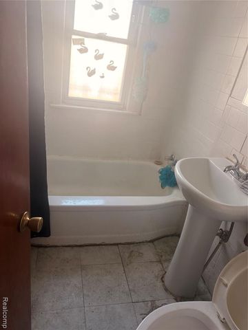 14035 Kentfield Street, Detroit, MI 48223