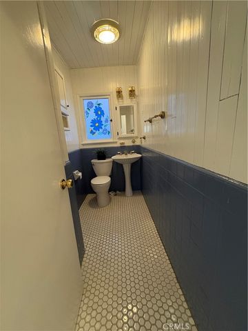 20955 De Mina, Woodland Hills, CA 91364