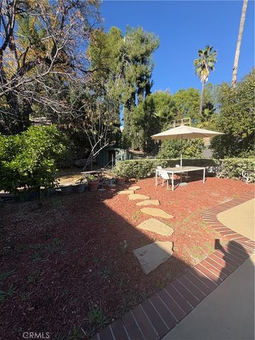 20955 De Mina, Woodland Hills, CA 91364