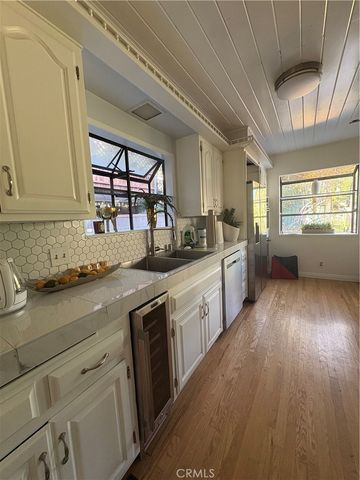 20955 De Mina, Woodland Hills, CA 91364