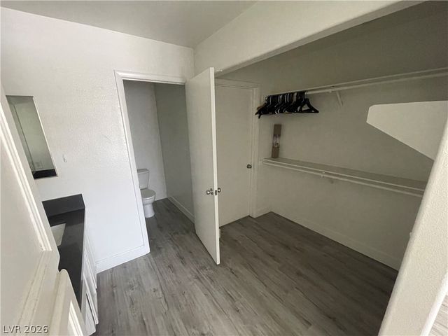 1521 Linnbaker Lane 203, Las Vegas, NV 89110