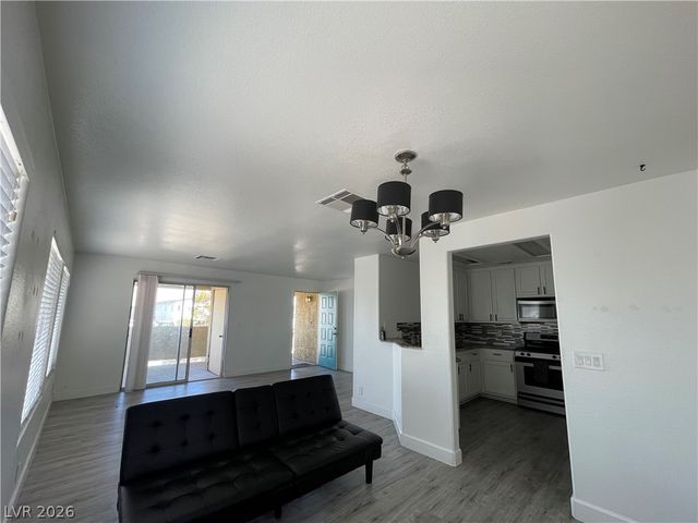 1521 Linnbaker Lane 203, Las Vegas, NV 89110