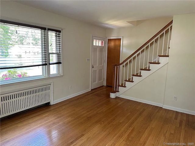 28 North Avenue, North Haven, CT 06473