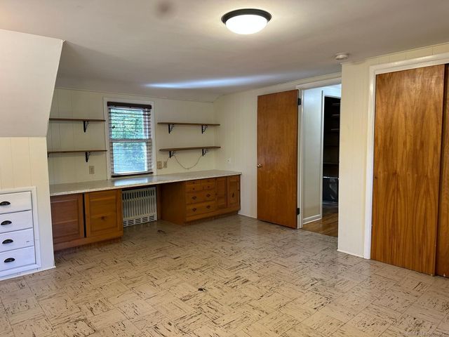 28 North Avenue, North Haven, CT 06473