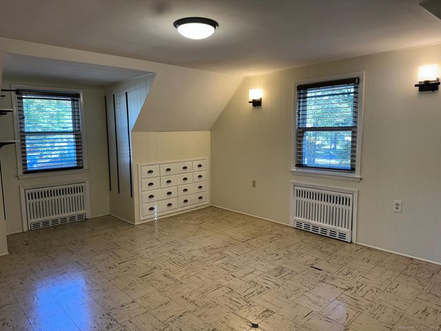 28 North Avenue, North Haven, CT 06473