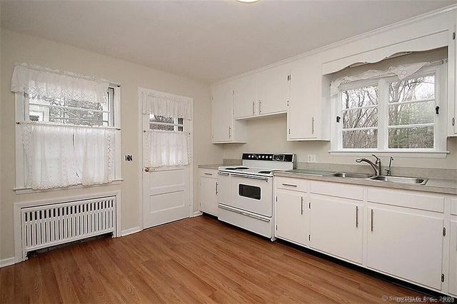 28 North Avenue, North Haven, CT 06473