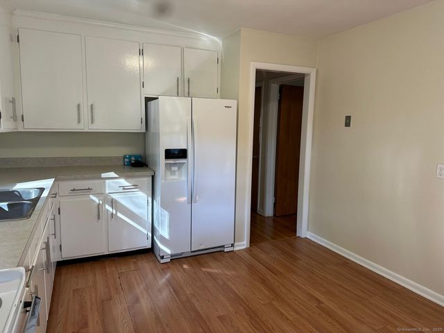 28 North Avenue, North Haven, CT 06473