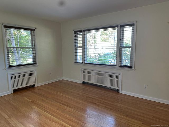 28 North Avenue, North Haven, CT 06473