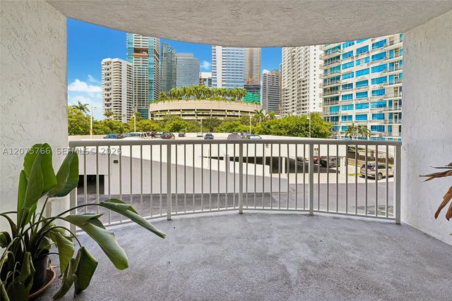 1420 Brickell Bay Dr 206D, Miami, FL 33131