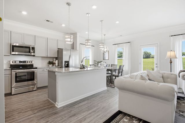 2911 Foley Rd, Columbia, TN 38401