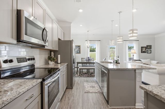 2911 Foley Rd, Columbia, TN 38401
