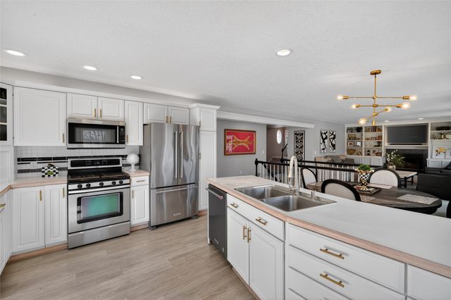 724 50th Street, Des Moines, IA 50312