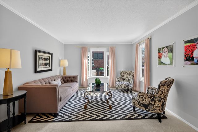 724 50th Street, Des Moines, IA 50312