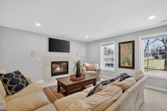 724 50th Street, Des Moines, IA 50312