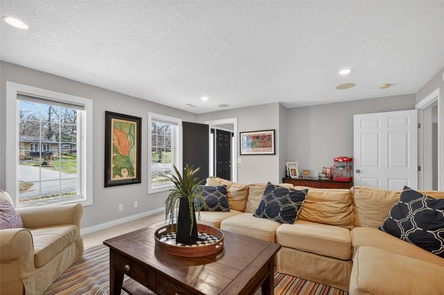 724 50th Street, Des Moines, IA 50312