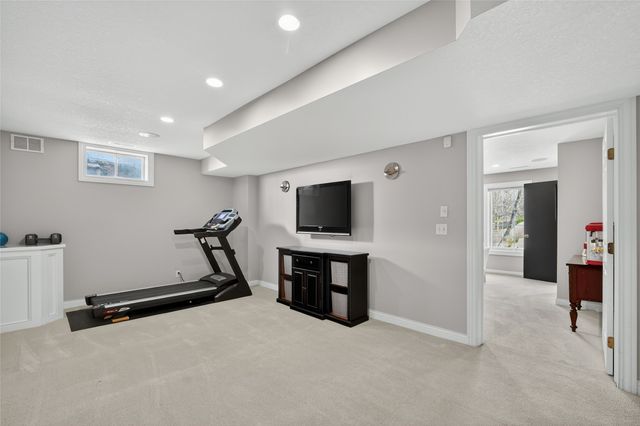 724 50th Street, Des Moines, IA 50312