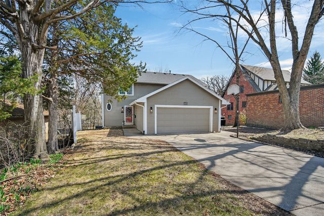 724 50th Street, Des Moines, IA 50312