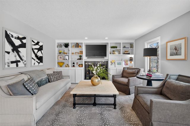 724 50th Street, Des Moines, IA 50312