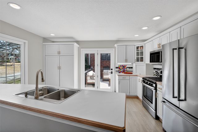 724 50th Street, Des Moines, IA 50312