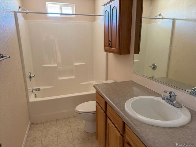 617 62nd Ave, Greeley, CO 80634