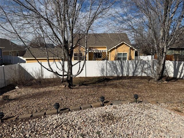 617 62nd Ave, Greeley, CO 80634