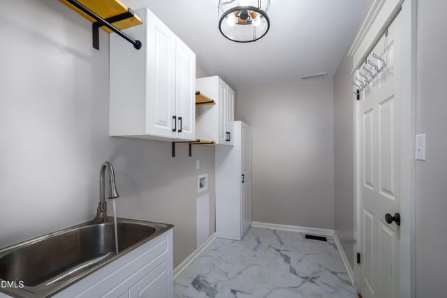 2714 White Smith Road, Siler City, NC 27344