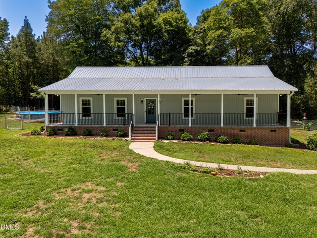 2714 White Smith Road, Siler City, NC 27344