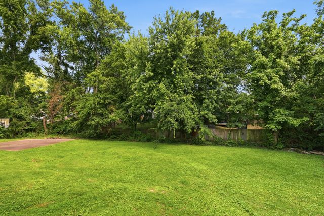 4824 Blue Springs Dr, Nashville, TN 37211