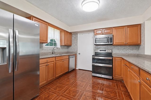 4824 Blue Springs Dr, Nashville, TN 37211