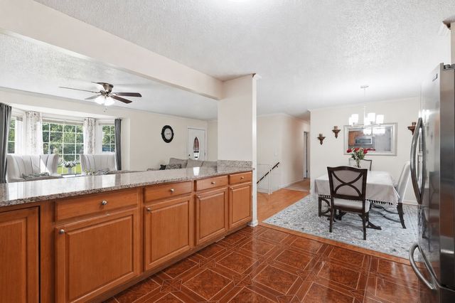 4824 Blue Springs Dr, Nashville, TN 37211