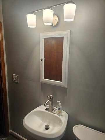 5882 King Road, East China, MI 48054