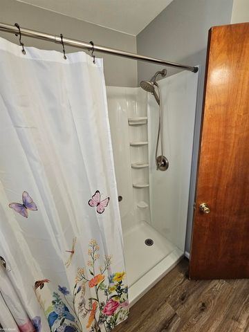 5882 King Road, East China, MI 48054