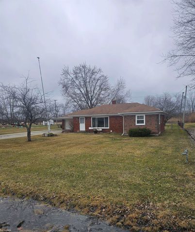 5882 King Road, East China, MI 48054