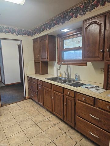 5882 King Road, East China, MI 48054