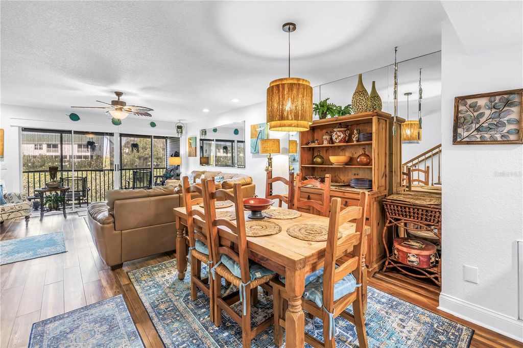 Image 14 of property listing at 9948 INDIAN KEY TRAIL 17, Seminole, FL 33776