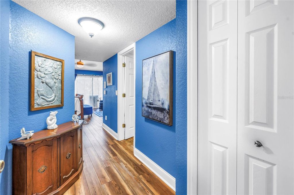 Image 31 of property listing at 9948 INDIAN KEY TRAIL 17, Seminole, FL 33776