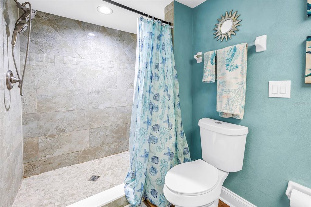 Image 36 of property listing at 9948 INDIAN KEY TRAIL 17, Seminole, FL 33776