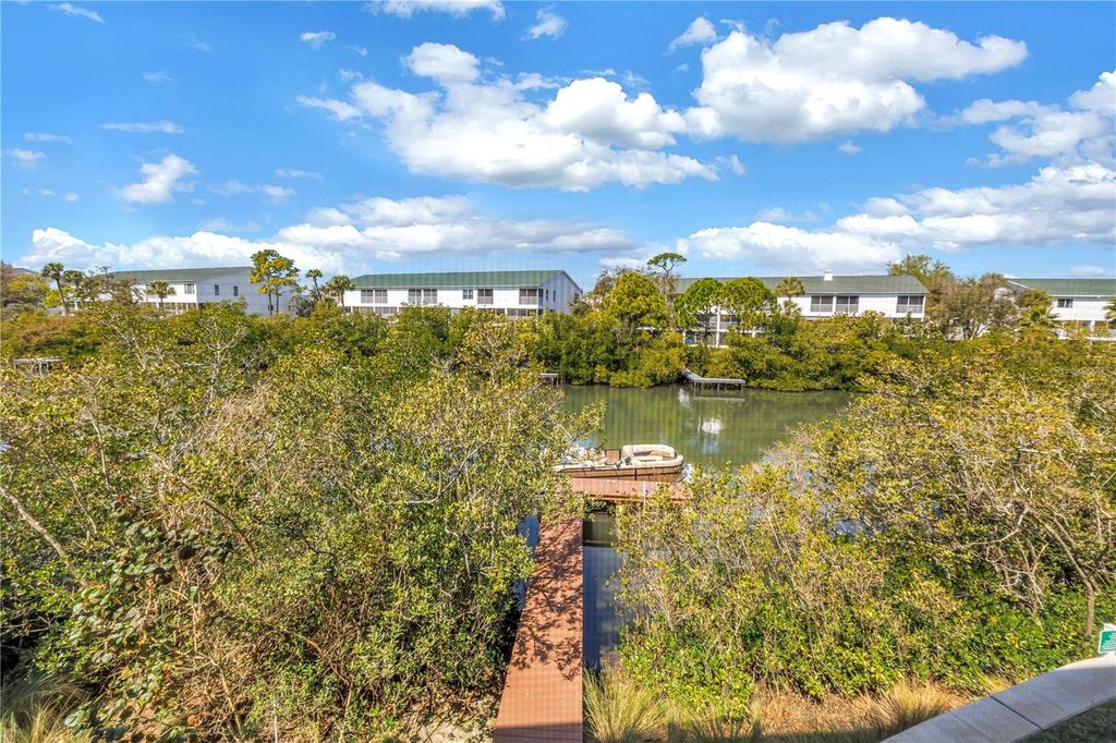 Image 44 of property listing at 9948 INDIAN KEY TRAIL 17, Seminole, FL 33776