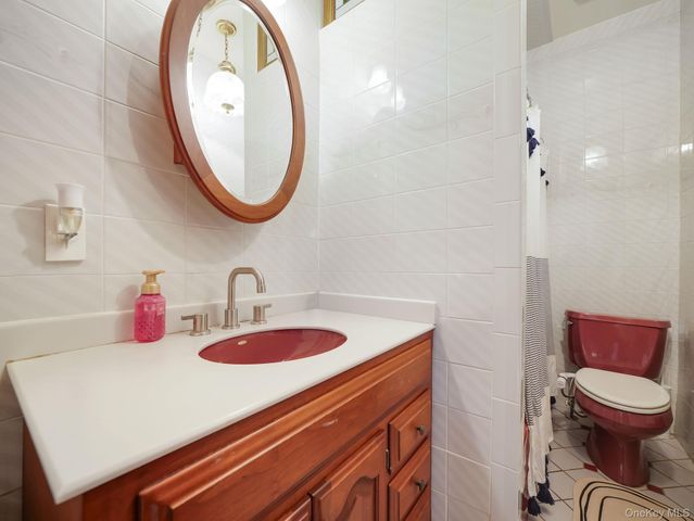 3483 Fenimore Avenue, Mohegan Lake, NY 10547