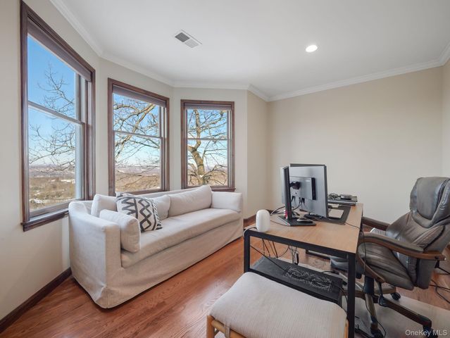 3483 Fenimore Avenue, Mohegan Lake, NY 10547