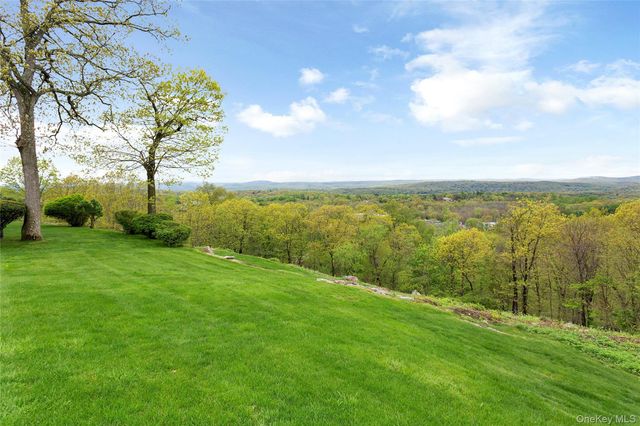 3483 Fenimore Avenue, Mohegan Lake, NY 10547