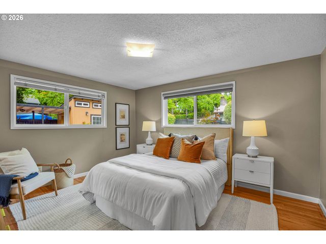17014 Se WILEY Way, Milwaukie, OR 97267
