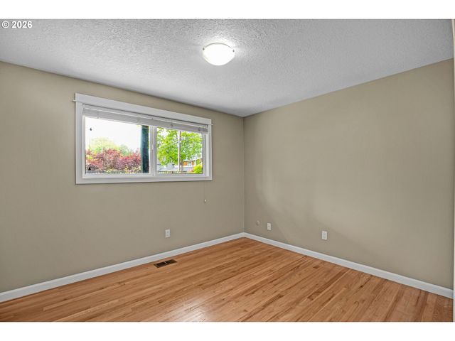 17014 Se WILEY Way, Milwaukie, OR 97267